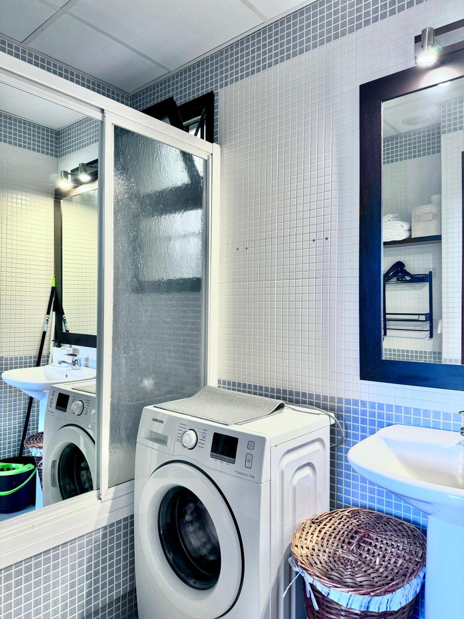 Apartamento Con Balcon Castilla Triana Sevilla Eksteriør bilde